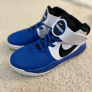 Nike Kids Team Hustle D9 Sneakers